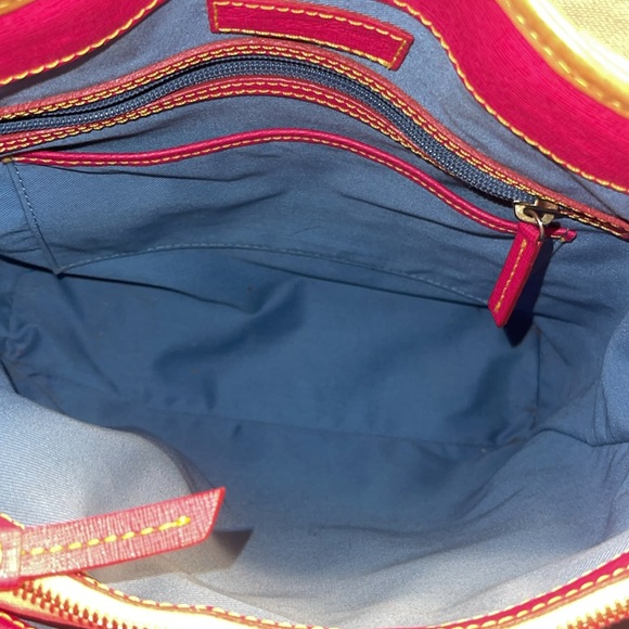 Dooney & Bourke - Picture 3 of 9